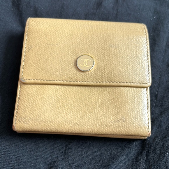 Chanel coco button leather wallet with COA double sided - Picture 2 of 12